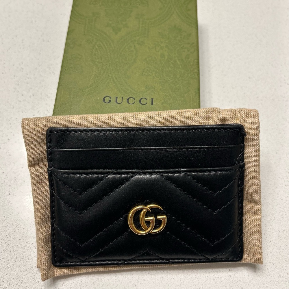 Gucci Black and Gold Card Holder
